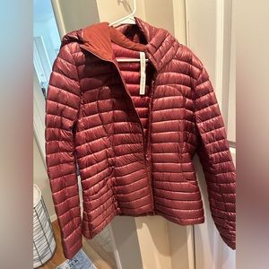 Size 12 lululemon pack it down full zip jacket maroon